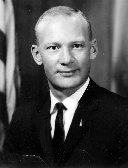 dfs49-Edwin E Aldrin Jr